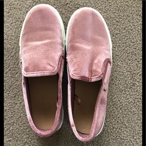 Loft Velvet Slip On Sneaker- Sz 8 fits like 8.5.